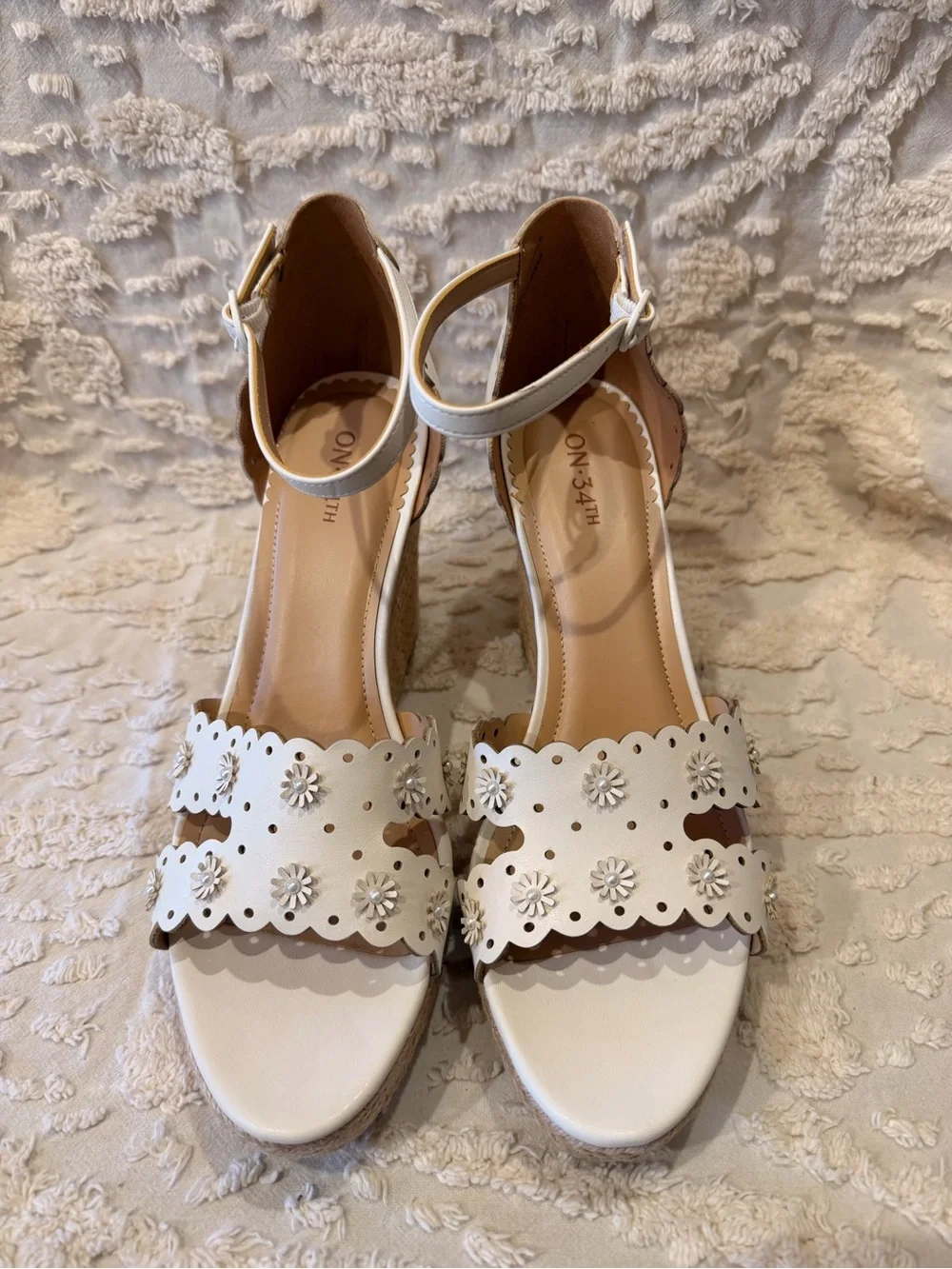 On 34th White Floral Scalloped Espadrille Wedge Sandals 675